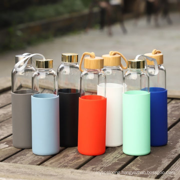 Hot Sale High Quality Borosilicate Bamboo Lid Glass Water Bottle with Silicone Sleeve